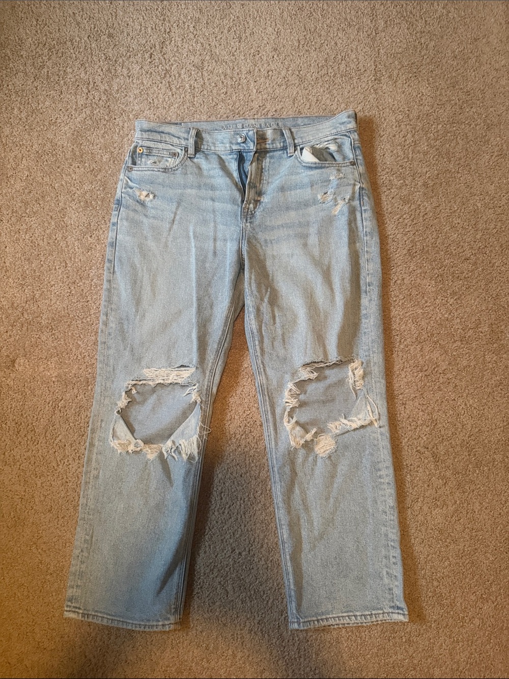 American Eagle Outfitters Light Blue Distressed Boyfriend Jeans